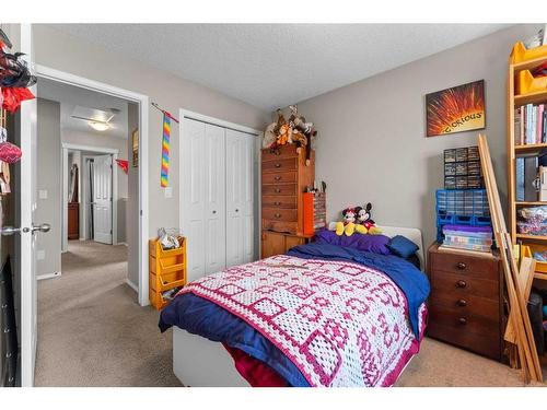 195 Cranberry Close Se, Calgary, AB - Indoor Photo Showing Bedroom