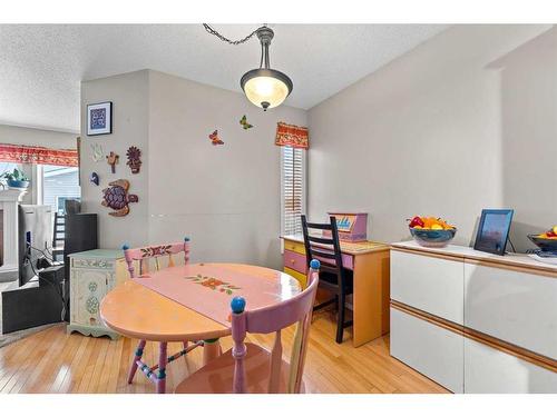 195 Cranberry Close Se, Calgary, AB - Indoor Photo Showing Dining Room