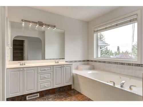 117 Evergreen Way Sw, Calgary, AB - Indoor Photo Showing Bathroom