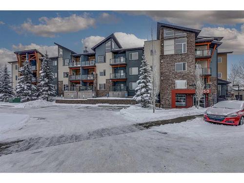 201-3950 46 Avenue Nw, Calgary, AB - Outdoor With Facade