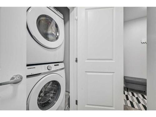 416-80 Carrington Plaza Nw, Calgary, AB - Indoor Photo Showing Laundry Room