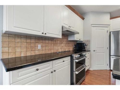 47 Hamptons Close Nw, Calgary, AB - Indoor Photo Showing Kitchen With Stainless Steel Kitchen