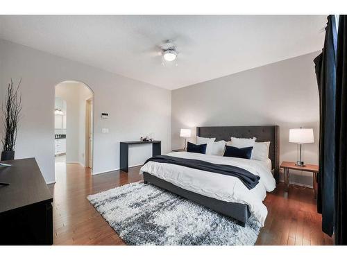 47 Hamptons Close Nw, Calgary, AB - Indoor Photo Showing Bedroom