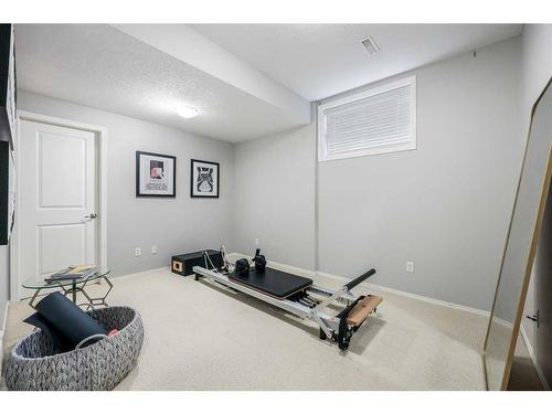 47 Hamptons Close Nw, Calgary, AB - Indoor