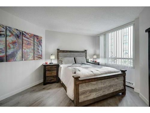 401-804 3 Avenue Sw, Calgary, AB - Indoor Photo Showing Bedroom