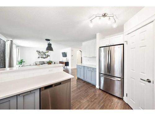 40 Moe Avenue Nw, Langdon, AB - Indoor Photo Showing Kitchen