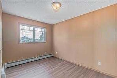 202-3 Somervale View Sw, Calgary, AB - Indoor Photo Showing Other Room