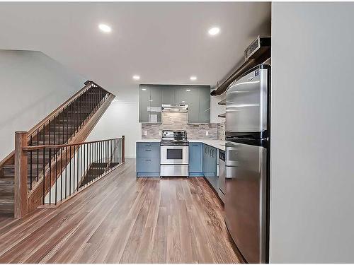 15-1420 9 Avenue Se, Calgary, AB - Indoor Photo Showing Kitchen