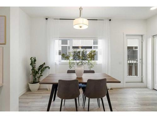 117 Walden Lane Se, Calgary, AB - Indoor Photo Showing Dining Room