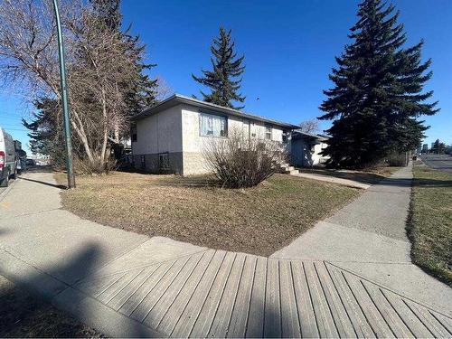 4220 Centre Street Ne, Calgary, AB - Outdoor