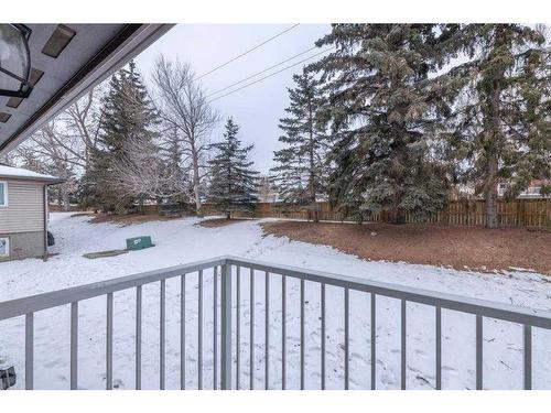 24-5601 Dalton Drive Nw, Calgary, AB - Outdoor