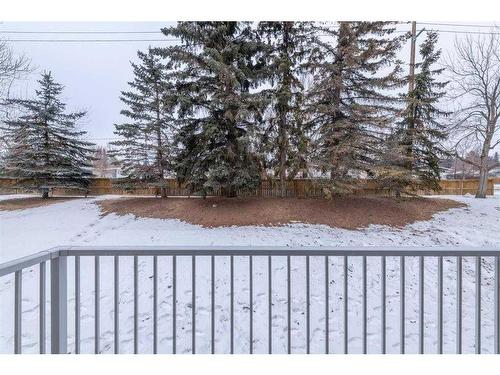 24-5601 Dalton Drive Nw, Calgary, AB - Outdoor