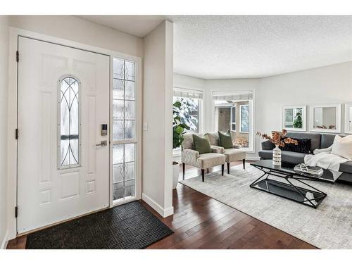 751 Mckenzie Lake Bay Se, Calgary, AB - Indoor Photo Showing Living Room