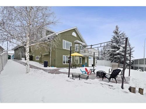 751 Mckenzie Lake Bay Se, Calgary, AB - Outdoor