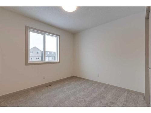 513 Bayview Street Sw, Airdrie, AB - Indoor Photo Showing Other Room