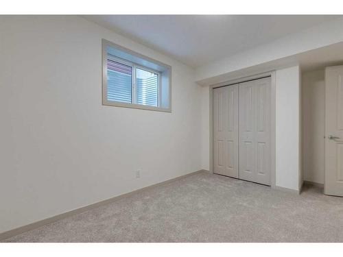 513 Bayview Street Sw, Airdrie, AB - Indoor Photo Showing Other Room