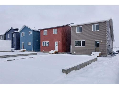 513 Bayview Street Sw, Airdrie, AB - Outdoor