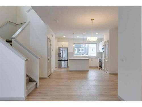 513 Bayview Street Sw, Airdrie, AB - Indoor Photo Showing Kitchen