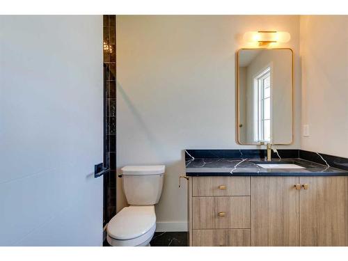 171 Mill Road, Cochrane, AB - Indoor Photo Showing Bathroom