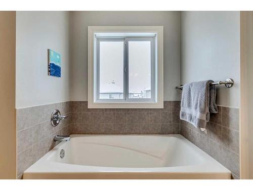 229 Cimarron Drive, Okotoks, AB - Indoor Photo Showing Bathroom