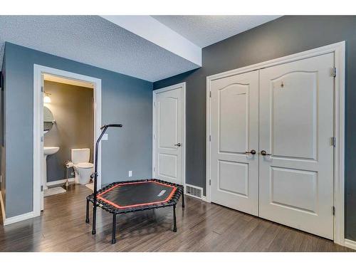 229 Cimarron Drive, Okotoks, AB - Indoor Photo Showing Other Room