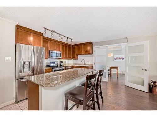 501-4603 Varsity Drive Nw, Calgary, AB - Indoor Photo Showing Kitchen With Stainless Steel Kitchen