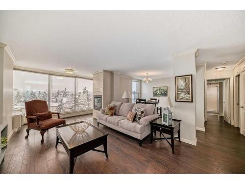 501-4603 Varsity Drive Nw, Calgary, AB - Indoor Photo Showing Living Room