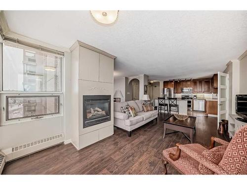 501-4603 Varsity Drive Nw, Calgary, AB - Indoor Photo Showing Living Room With Fireplace