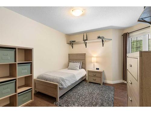 147-5417 Highway 579, Rural Mountain View County, AB - Indoor Photo Showing Bedroom