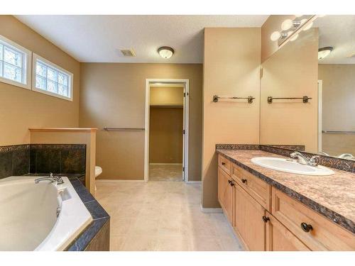 82 Tuscany Ravine Road Nw, Calgary, AB - Indoor Photo Showing Bathroom