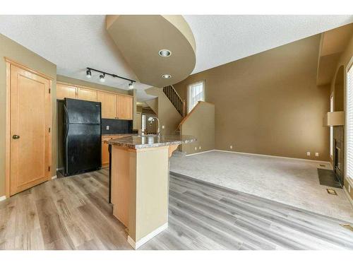 82 Tuscany Ravine Road Nw, Calgary, AB - Indoor Photo Showing Kitchen