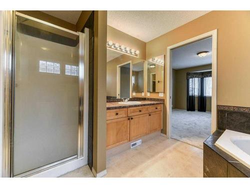 82 Tuscany Ravine Road Nw, Calgary, AB - Indoor Photo Showing Bathroom