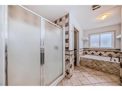 311 Mahogany Court Se, Calgary, AB - Indoor Photo Showing Bathroom