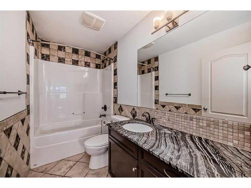 311 Mahogany Court Se, Calgary, AB - Indoor Photo Showing Bathroom