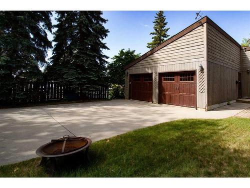 631 East Chestermere Drive, Chestermere, AB - Outdoor