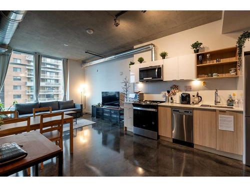 708-1319 14 Avenue Sw, Calgary, AB - Indoor Photo Showing Kitchen