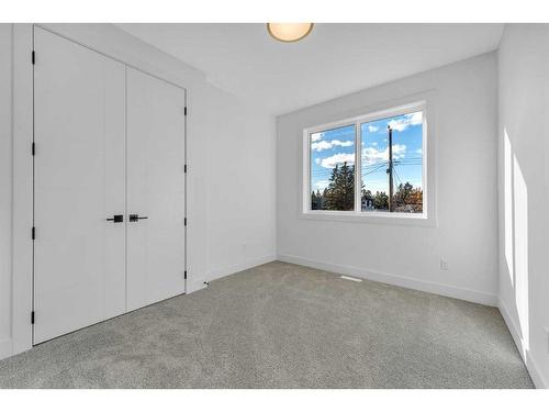 3537 40 Street Sw, Calgary, AB - Indoor Photo Showing Other Room