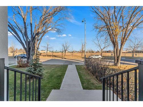 3537 40 Street Sw, Calgary, AB - Outdoor With View