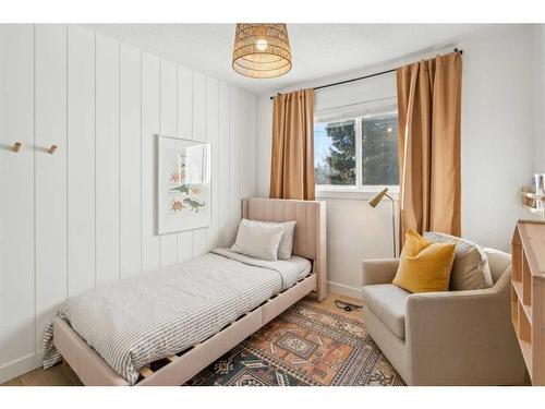 412 Brookpark Drive Sw, Calgary, AB - Indoor Photo Showing Bedroom