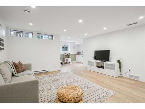 412 Brookpark Drive Sw, Calgary, AB - Indoor Photo Showing Living Room