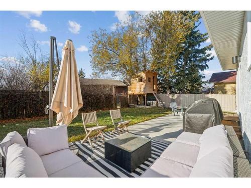 412 Brookpark Drive Sw, Calgary, AB - Outdoor With Deck Patio Veranda