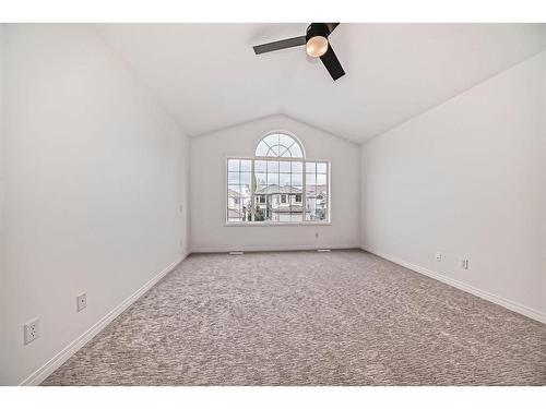 289 Hampstead Road Nw, Calgary, AB - Indoor Photo Showing Other Room