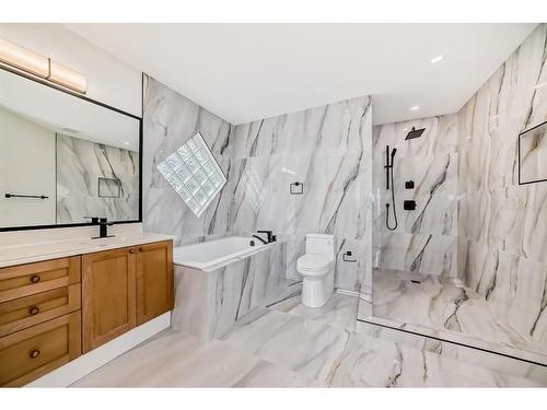 289 Hampstead Road Nw, Calgary, AB - Indoor Photo Showing Bathroom