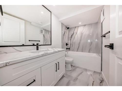 289 Hampstead Road Nw, Calgary, AB - Indoor Photo Showing Bathroom