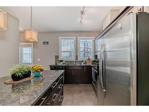 307 Evanston Square Nw, Calgary, AB - Indoor Photo Showing Kitchen