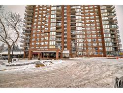 203-145 Point Drive NW Calgary, AB T3B 4W1