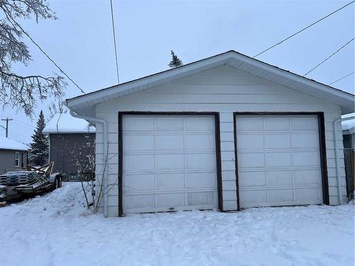 308 3 Street South, Vulcan, AB - Indoor