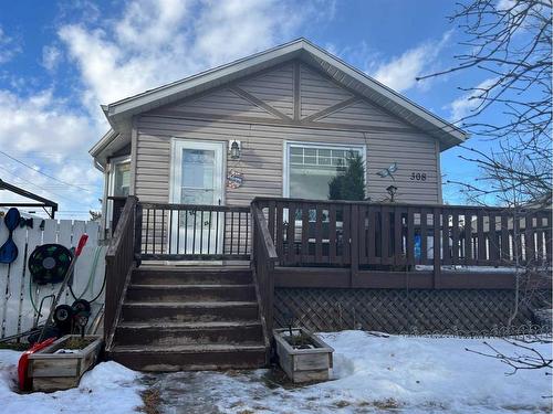 308 3 Street South, Vulcan, AB - Outdoor