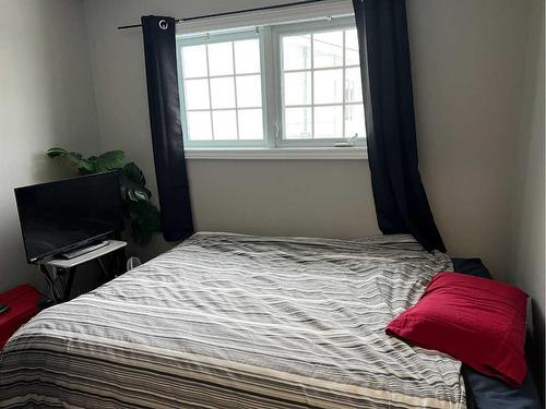 308 3 Street South, Vulcan, AB - Indoor Photo Showing Bedroom