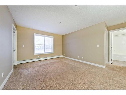 1214-81 Legacy Boulevard Se, Calgary, AB - Indoor Photo Showing Other Room